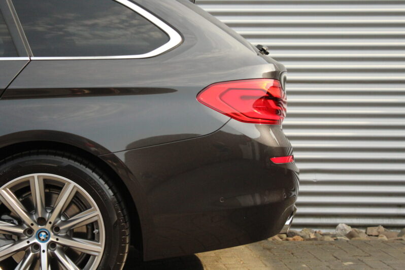 BMW 520i Touring High Executive Automaat volledig