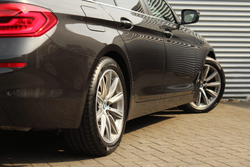 BMW 520i Touring High Executive Automaat volledig