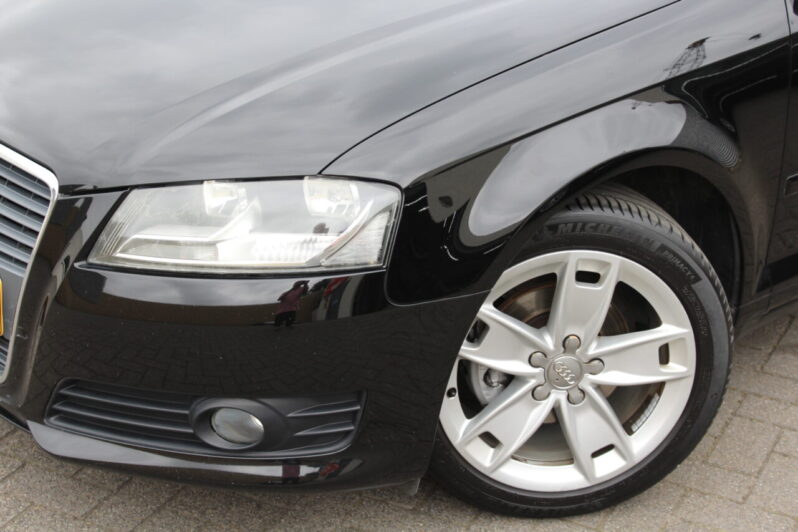 AUDI A3 1.6 Ambition 5drs volledig