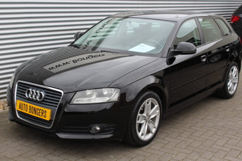 AUDI A3 1.6 Ambition 5drs volledig