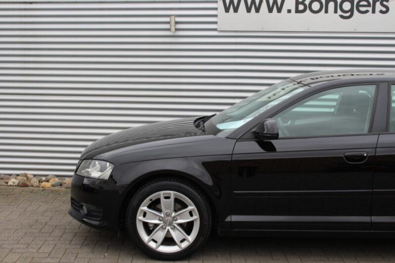 AUDI A3 1.6 Ambition 5drs volledig