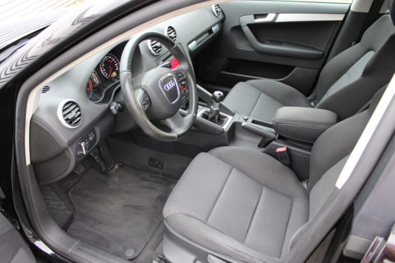 AUDI A3 1.6 Ambition 5drs volledig