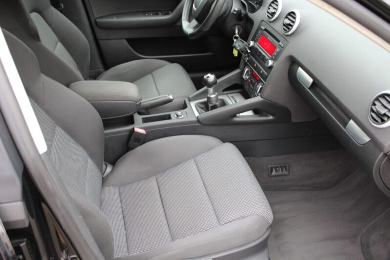 AUDI A3 1.6 Ambition 5drs volledig