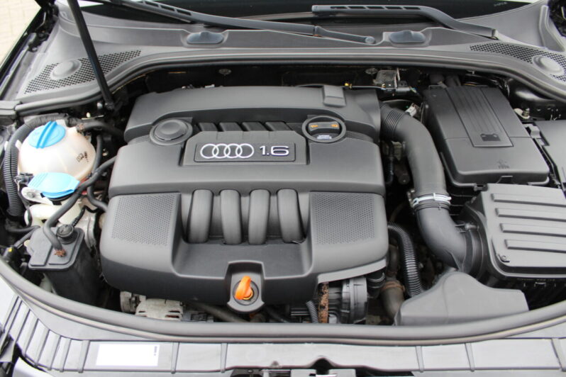 AUDI A3 1.6 Ambition 5drs volledig