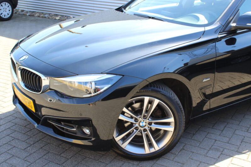 BMW 320i GT Sport-Line Automaat volledig