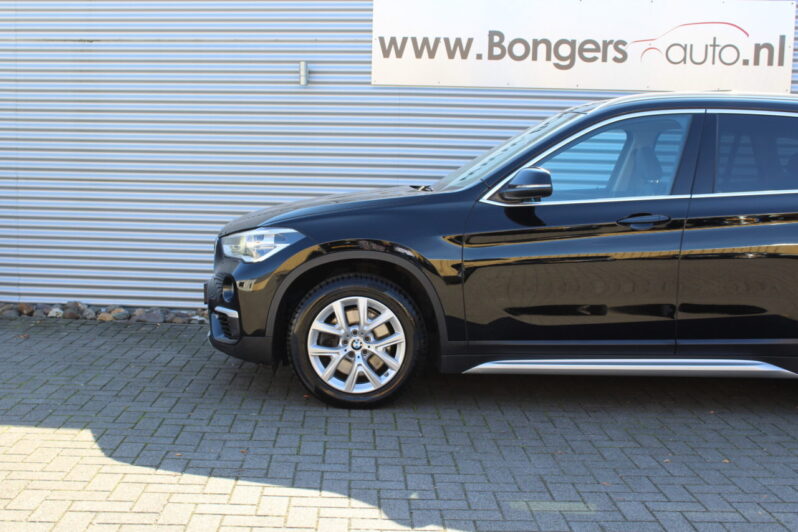 BMW X1 sDrive 20i xLine Automaat volledig
