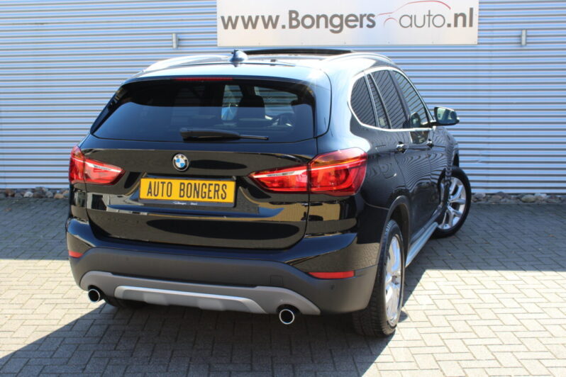 BMW X1 sDrive 20i xLine Automaat volledig