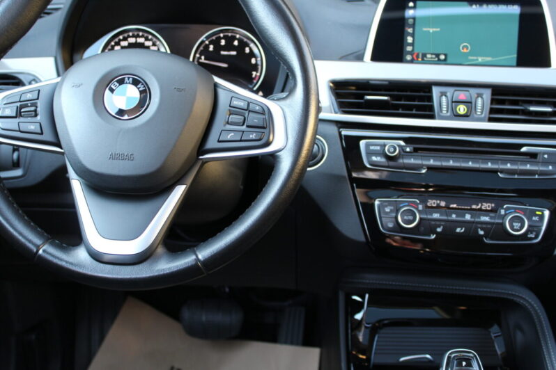 BMW X1 sDrive 20i xLine Automaat volledig