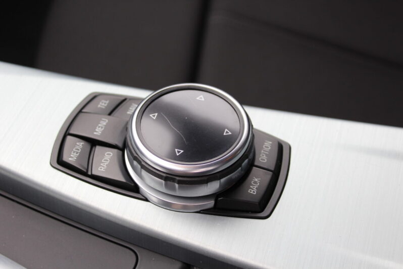 BMW 320i Touring High Executive Automaat volledig