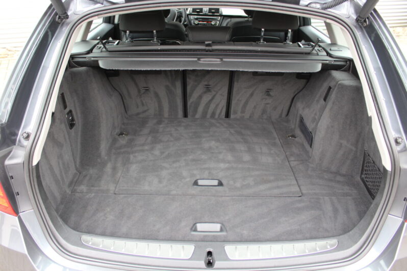 BMW 320i Touring High Executive Automaat volledig