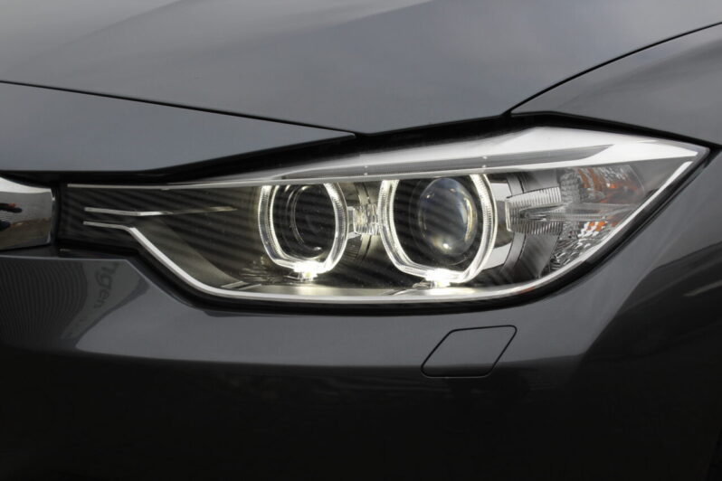 BMW 320i Touring High Executive Automaat volledig