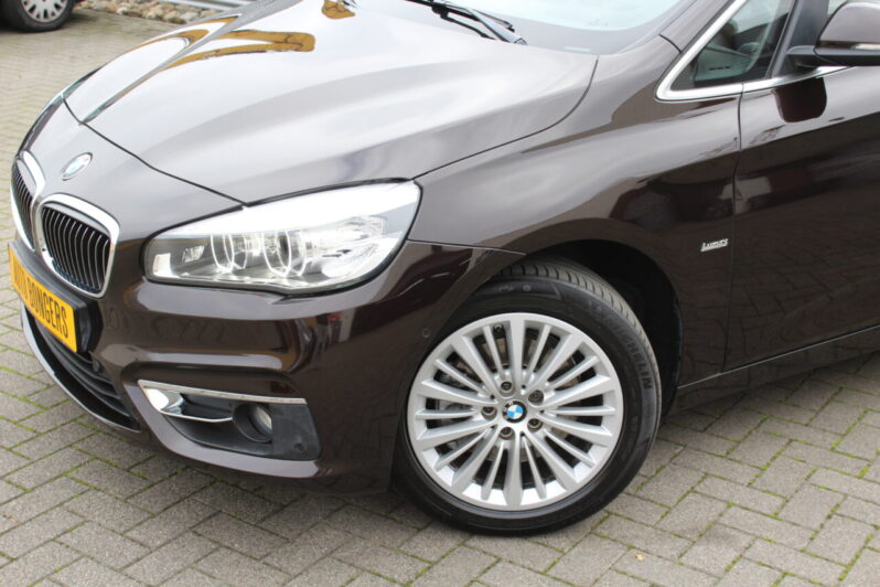 BMW 218i Gran Tourer Luxury Line Automaat volledig