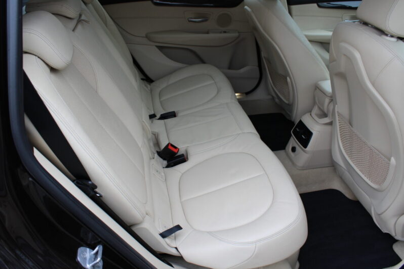 BMW 218i Gran Tourer Luxury Line Automaat volledig