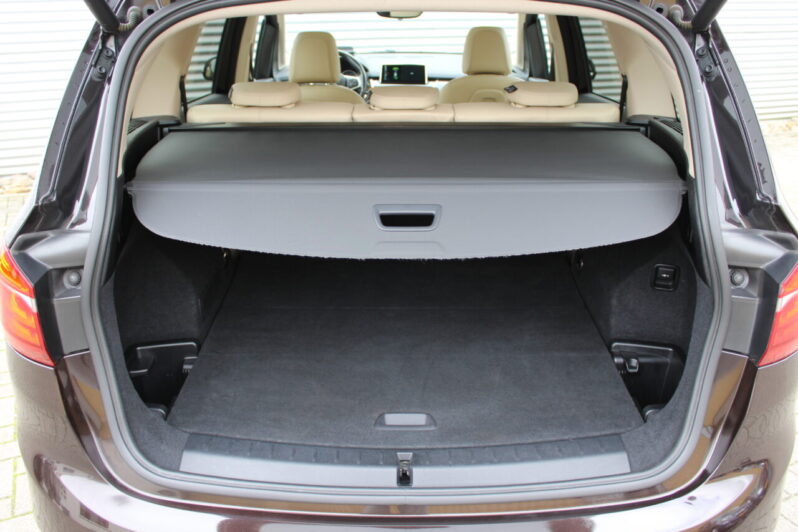 BMW 218i Gran Tourer Luxury Line Automaat volledig
