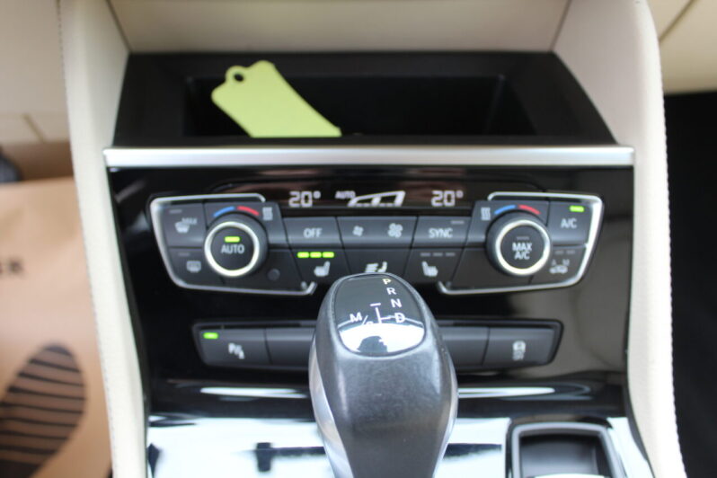 BMW 218i Gran Tourer Luxury Line Automaat volledig