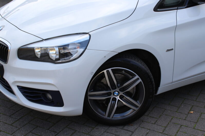BMW  220i Active Tourer Sport-Line Automaat volledig