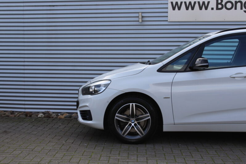 BMW  220i Active Tourer Sport-Line Automaat volledig