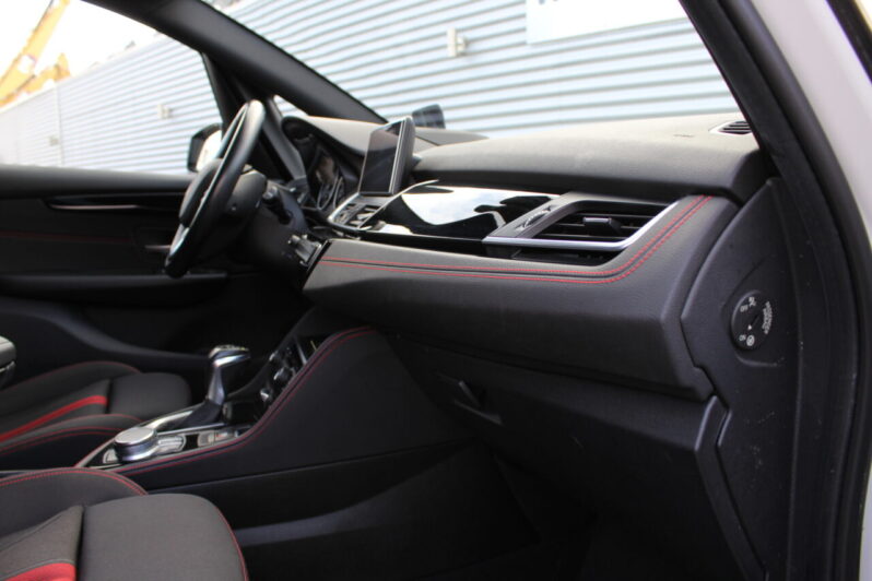 BMW  220i Active Tourer Sport-Line Automaat volledig