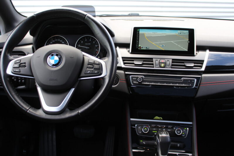 BMW  220i Active Tourer Sport-Line Automaat volledig