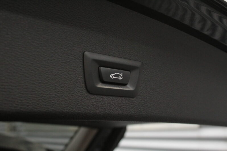 BMW X1 xDrive 20i Sport Line Automaat volledig