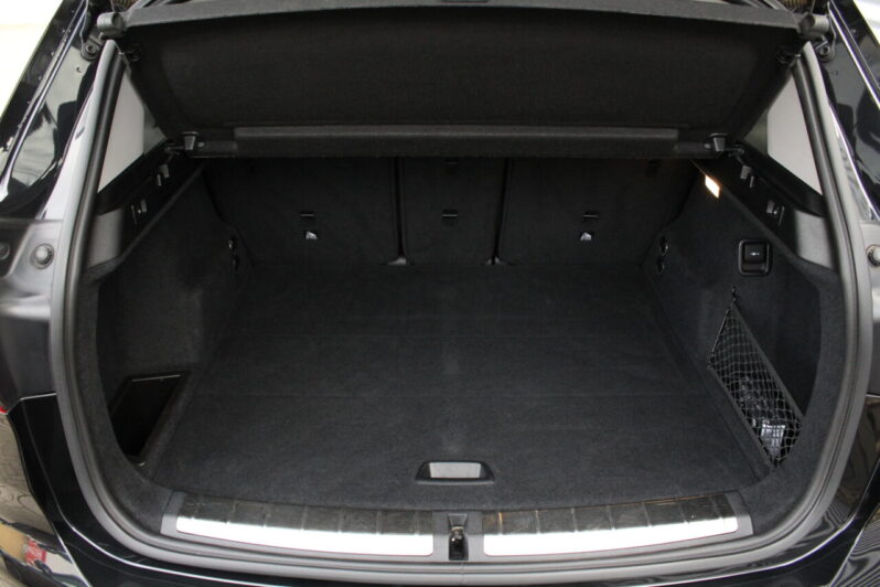 BMW X1 xDrive 20i Sport Line Automaat volledig