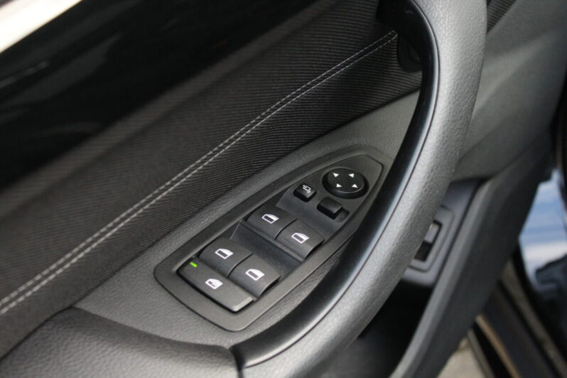 BMW X1 xDrive 20i Sport Line Automaat volledig