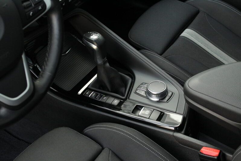 BMW X1 xDrive 20i Sport Line Automaat volledig