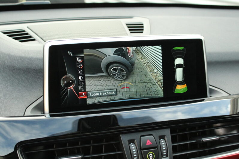 BMW X1 xDrive 20i Sport Line Automaat volledig