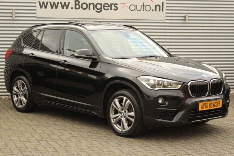 BMW X1 xDrive 20i Sport Line Automaat volledig