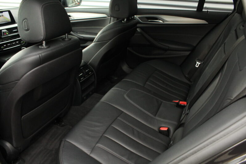 BMW 520i Touring High Executive Automaat volledig
