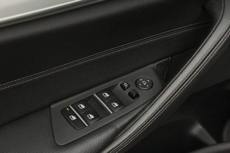 BMW 520i Touring High Executive Automaat volledig