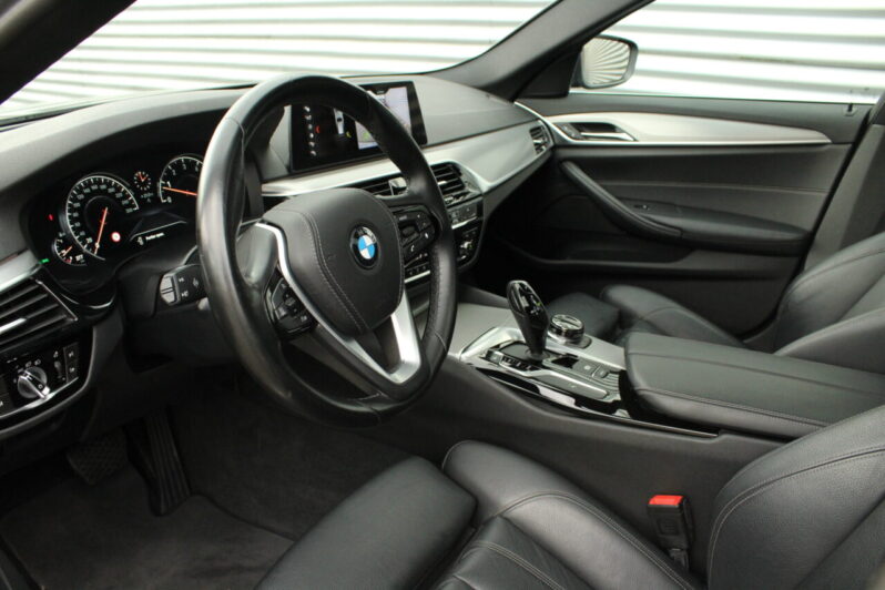 BMW 520i Touring High Executive Automaat volledig