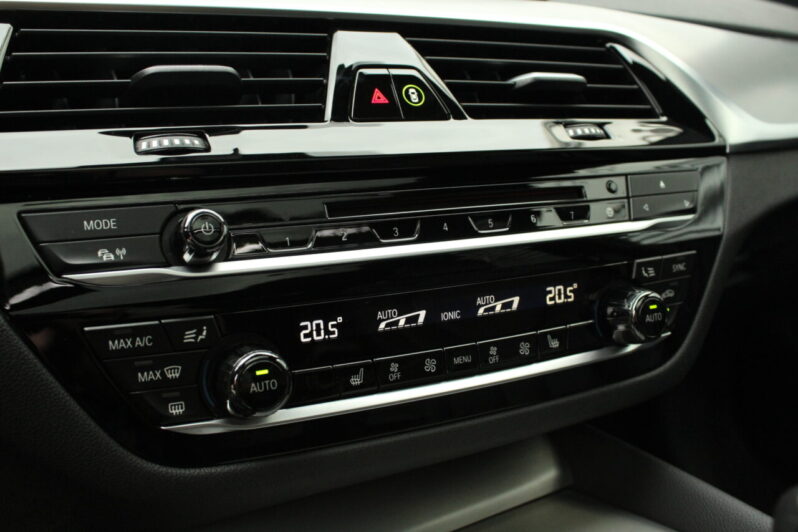 BMW 520i Touring High Executive Automaat volledig