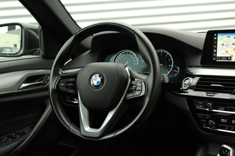 BMW 520i Touring High Executive Automaat volledig