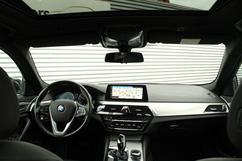 BMW 520i Touring High Executive Automaat volledig